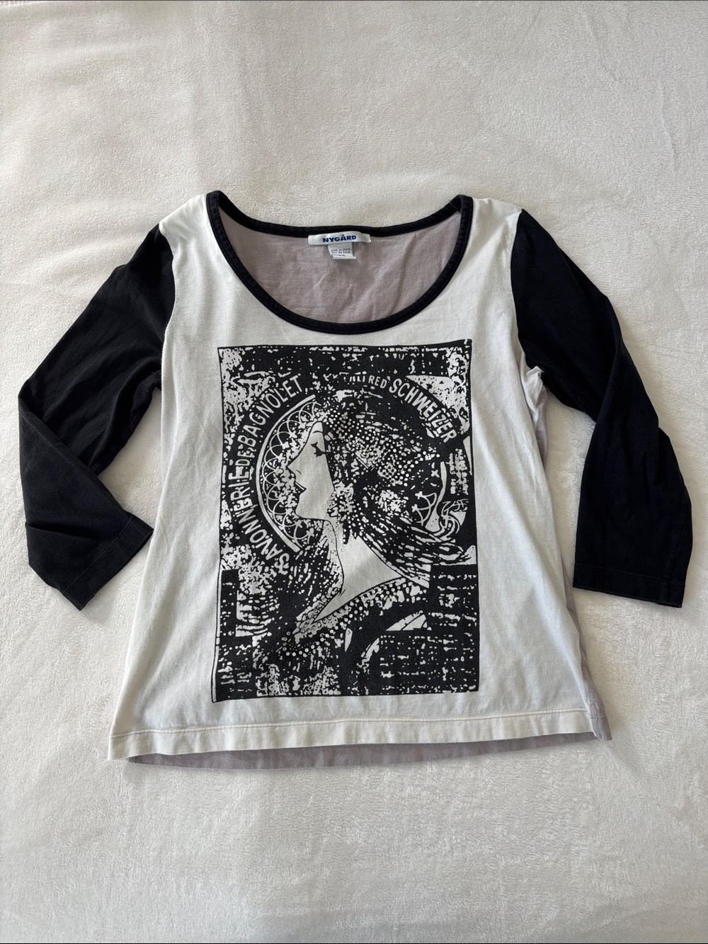 Peter Nygard Black and White Graphic Scoop Neck Long Sleeve Top